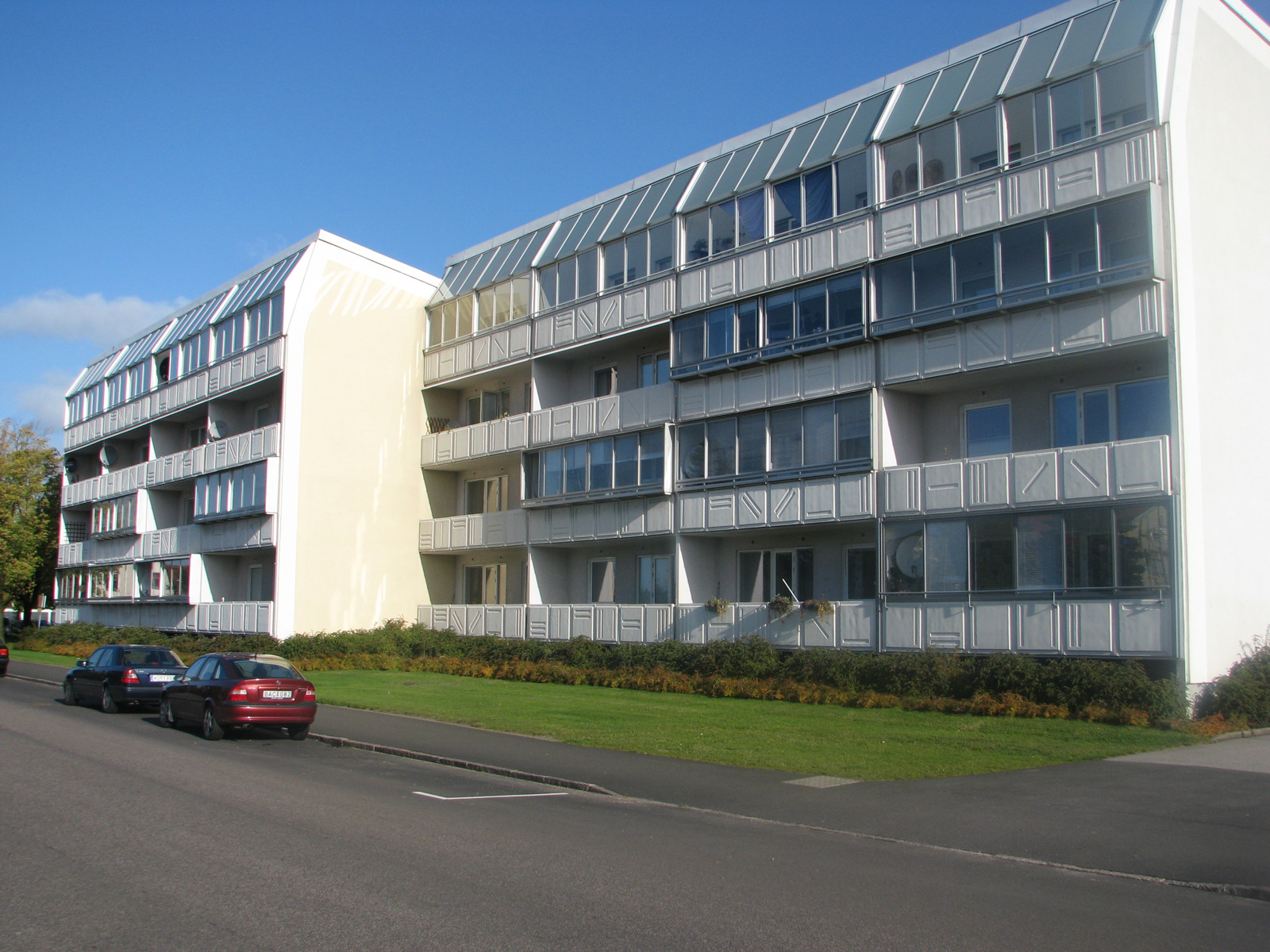 Lägenhetshusen på Linehed i Halmstad. Kallas sockerbitarna.