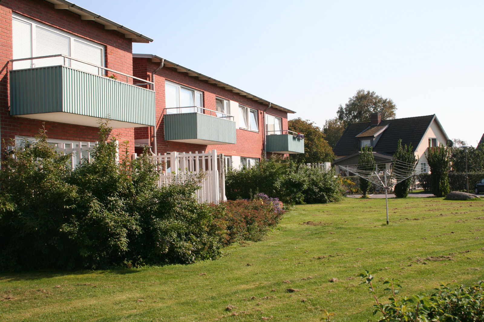 Lägenhetshusen på Ekebergsvägen i Harplinge.